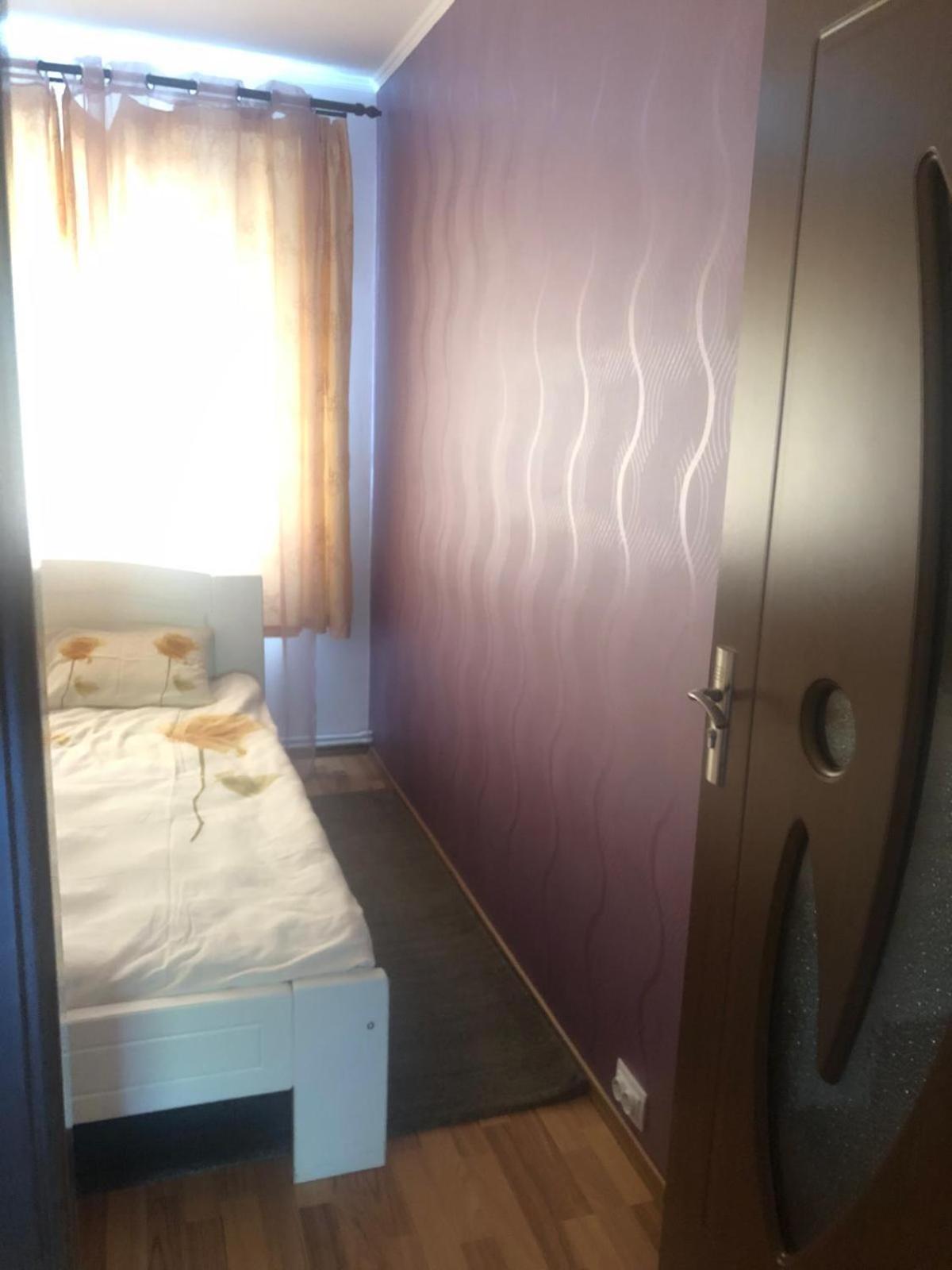 Apartament Cu 3 Camere La Poala Muntilor Fagaras Victoria (Brasov) Exterior foto
